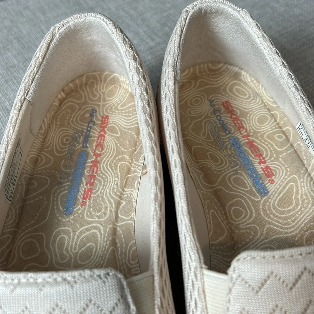 Skechers Women's Reggae Fest - Willows
Size 9 - Picture 7 of 15